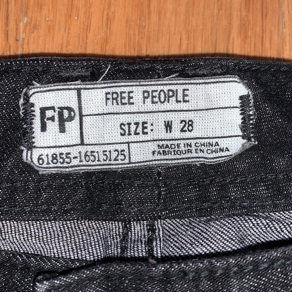 Free People Dark Wash Distressed Skinny Jeans 28 - Picture 3 of 7